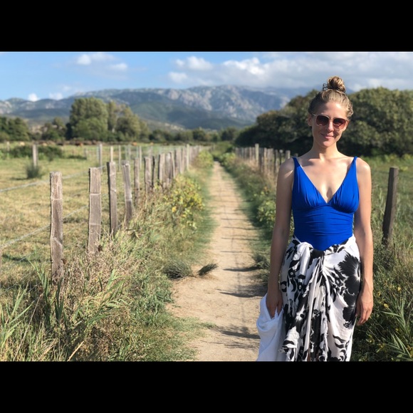 Meet your Posher, Samantha - Picture 2 of 5